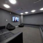 tv room at all stars inn christchurch hostel