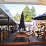 dining at hoey moey backpackers coffs harbour